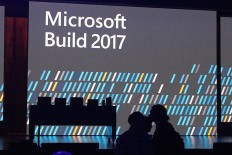 Microsoft making mobile connection with Windows update