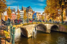 Amsterdam cracks down on illegal holiday home rentals