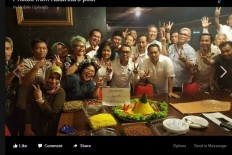 Gerindra councillor defends photo mocking Ahok
