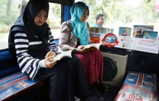Malang public minivans become mobile libraries