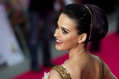 After break, Katy Perry announces new album and tour