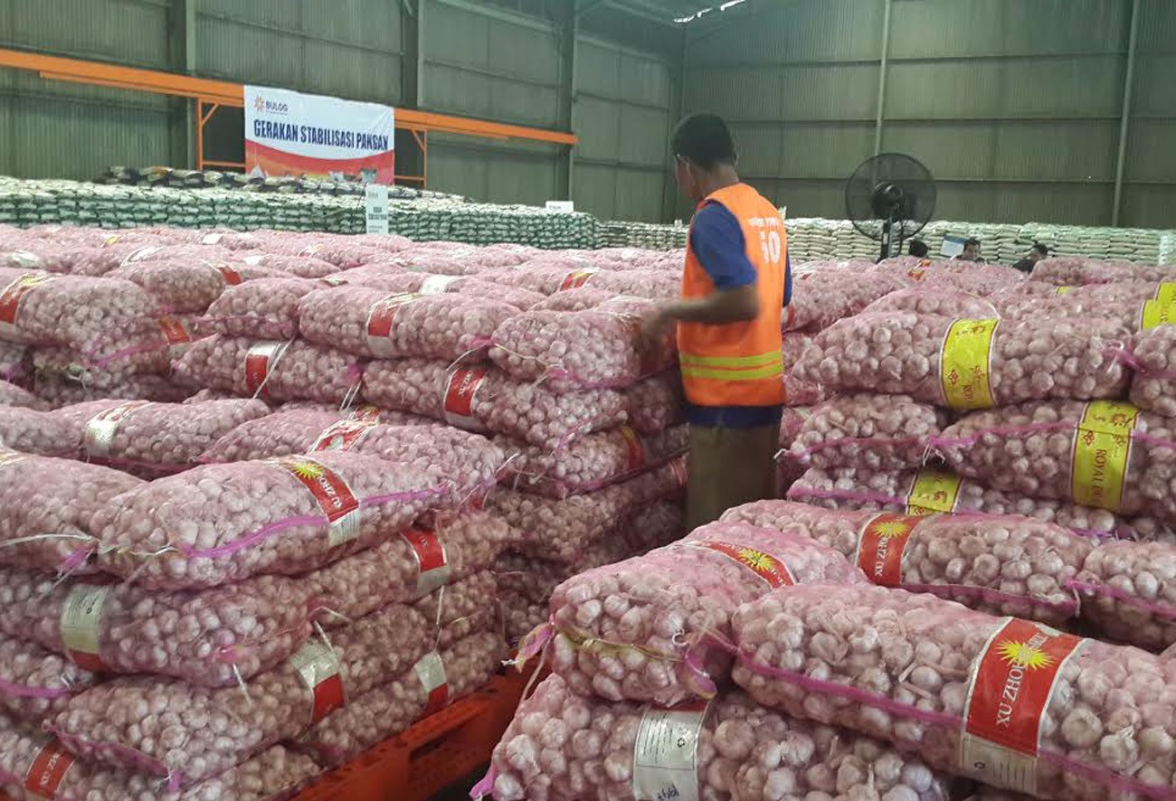 Garlic, onion import licenses temporarily removed to stabilize soaring prices