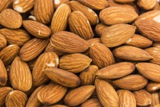 Certain nuts may help ward off return of colon cancer: study