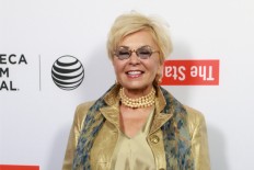 Hit sitcom 'Roseanne' returns to US screens in 2018