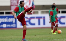 Soccer player Ezra Walian is officially Indonesian
