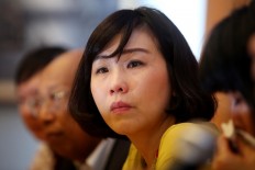 Ahok sends 20th anniversary flowers, love letter to wife