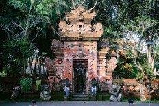 Dee Lestari, Hanif Kureishi among speakers at upcoming UWRF