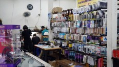 Retail sales barely grow despite Idul Fitri boost