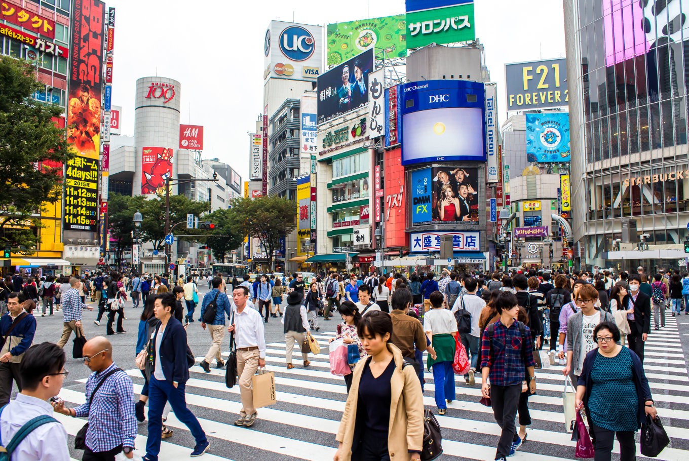 Wonderful Indonesia Advertisement Lights Up Shibuya Crossing News The Jakarta Post