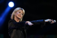 Olivia Newton-John reveals new cancer 25 years later