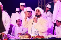 Listening to 'sholawat' to combat radical Islam