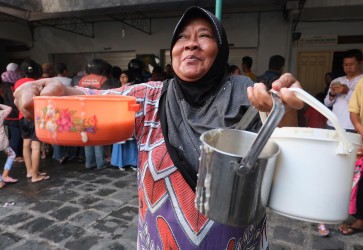Enjoying 'Bubur' Samin in Jayengan