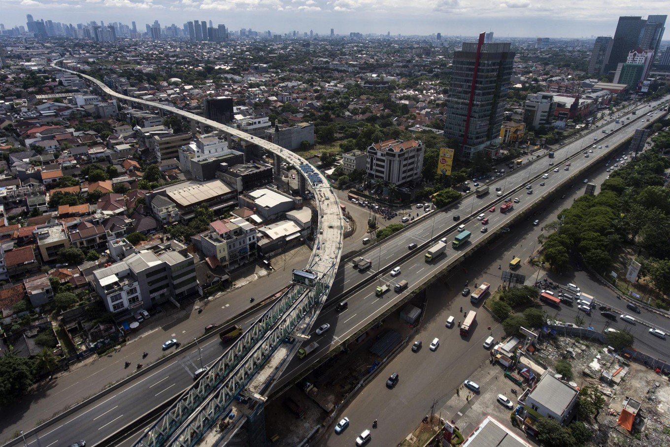 Jalur layang MRT Jakarta | Foto: Sigid Kurniawan / Antara