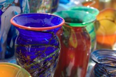 Glass art by East Java artisans popular ahead of Ramadhan 