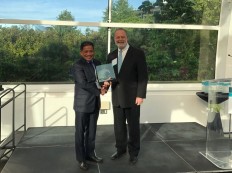 Minister Susi claims award for her &lsquo;hard-line stance&rsquo; against poaching