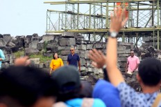 Obama curious about Prambanan Temple reconstruction process