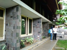 Pricey maintenance, high taxes force family to sell noted architect's house