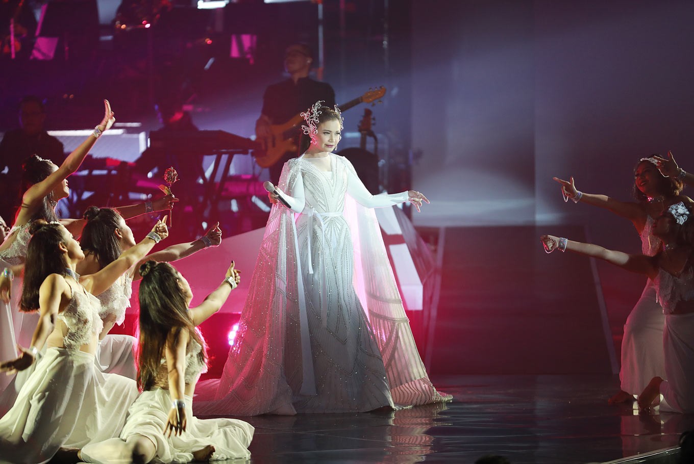 Rossa performs ata concert entitled &lsquo;The Journey of 21 Dazzling Years in April.'.