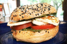 Pesto Tomato Grilled Halloumi