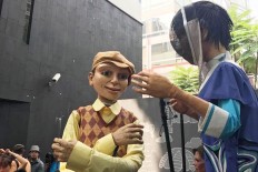 Les Grandes Personnes takes art to the streets