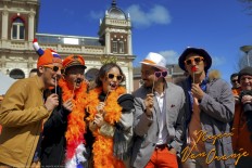 'Negeri van Oranje' movie a hit at special screening in The Netherlands