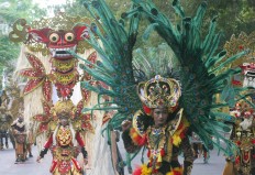 Tourism Minister praises Jember Fashion Carnival 2017