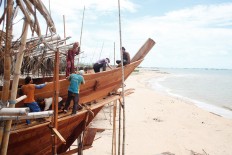 Four shipyard workers die in Semarang after inhaling poisonous gas