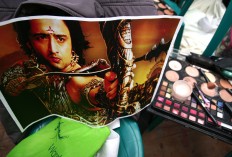 A Mahabarata movie poster is visible in the makeup room of the Gajayana Playhouse in Malang, East Java. JP/Aman Rochman