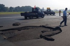 Deteriorating runway blamed for outage at Halim airport