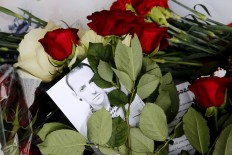  Linkin Park albums back in top 10 after suicide