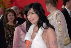 Bjork to release new 'moving on' album after pain of break-up