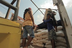 Logistics agency to distribute 142,000 tons of rice to poor families in January 
