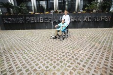 KPK investigator Novel Baswedan to return home in November