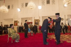 Jokowi bestows honorary medals for distinguished services
