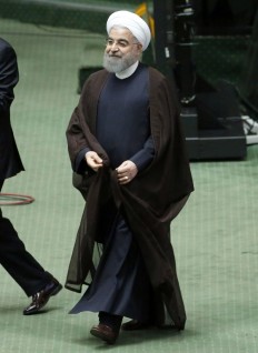 Iran threatnes to quit nuclear deal