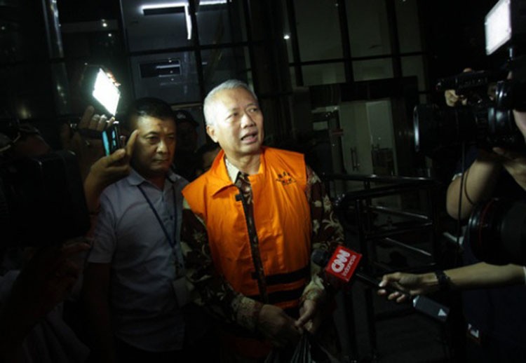 Bribery mars Jokowi’s flagship maritime highway