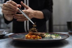 Gourmet grub: Thai fine-diners explore insect cuisine