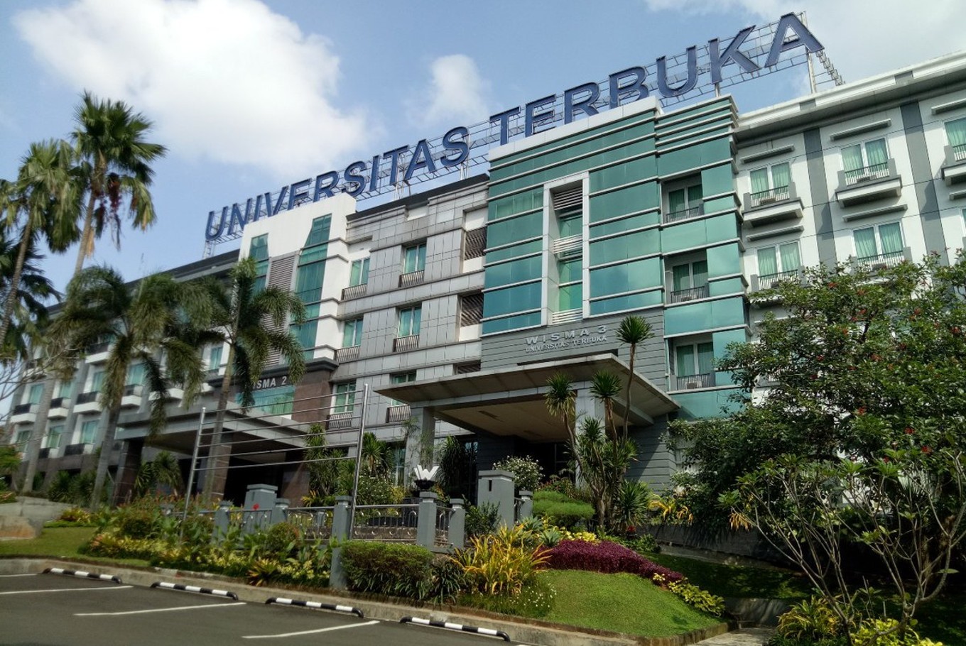 Universitas Terbuka celebrates 33rd anniversary, launches book on