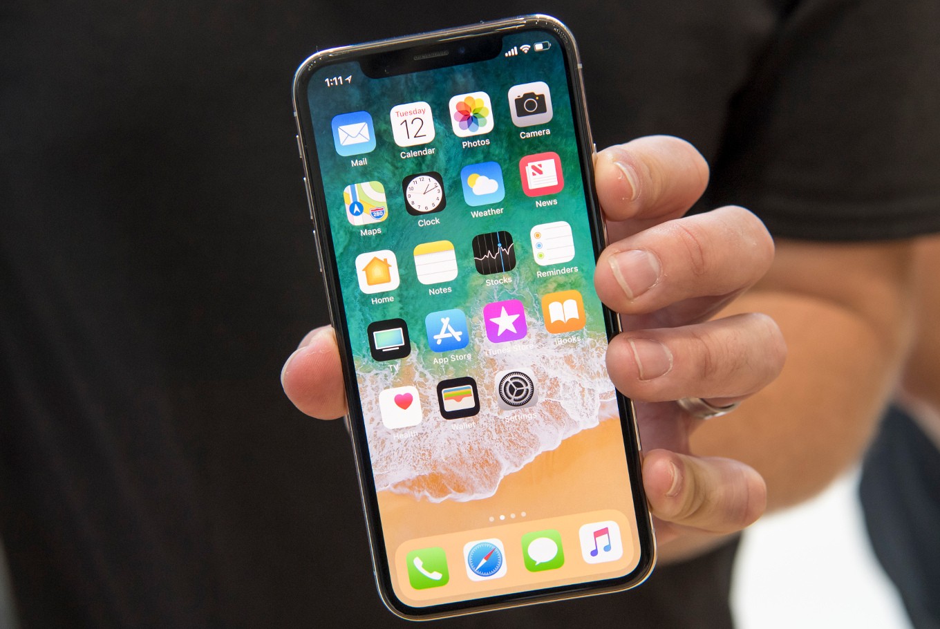 Iphone X May Earn Samsung More Money Than Galaxy S8 Report Science Tech The Jakarta Post
