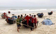  Vietnam braces for 'strongest storm in a decade' 