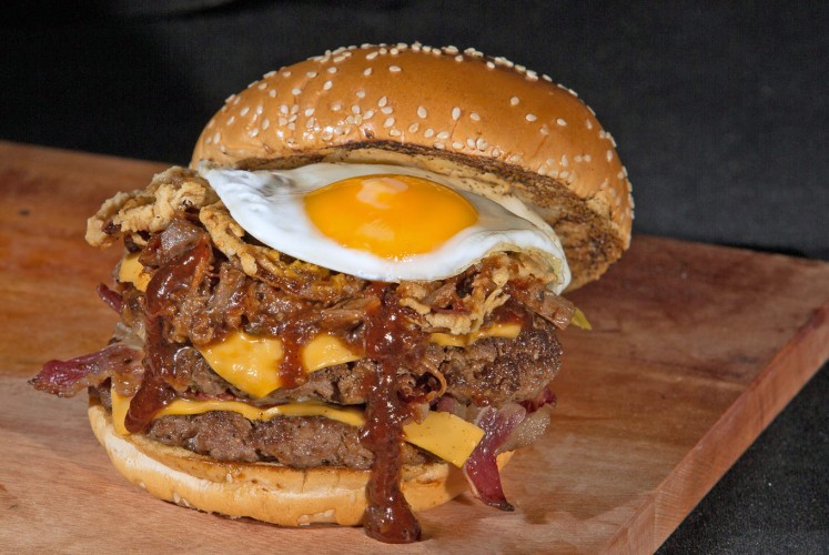 Lawless Burger Promises Guilty Pleasure Food The Jakarta Post