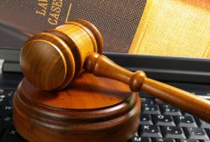 Legal services are moving online and into smartphone apps in what is seen as a largely untapped market.
