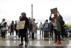 Facebook bans 'dangerous' Rohingya militant group 