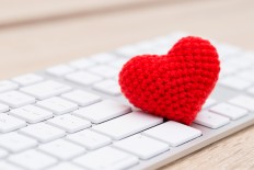Indonesian men among the world's luckiest in online dating, study says