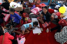 Hundreds of residents escape from Mount Agung to Lombok