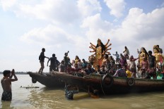 At least 16 dead as boat capsizes in India: police