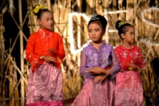 Art performances enliven National Farmers Day in Karanganyar hamlet