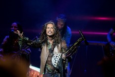 Steven Tyler says he did not have heart attack or seizure