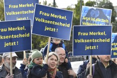 Merkel agrees 'refugee cap' in concession to allies