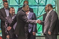  Hamas, Fatah sign deal on Palestinian reconciliation 